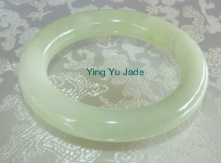 classic round jade bangle