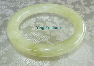 classic round jade bangle