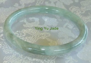 round jadeite jade bangle