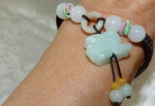 jadeite jade rabbit bracelet