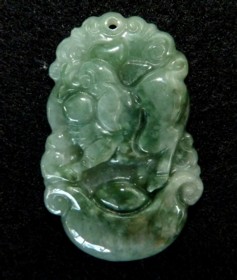 jadeite jade pig pendant