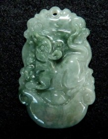 jadeite jade rat pendant